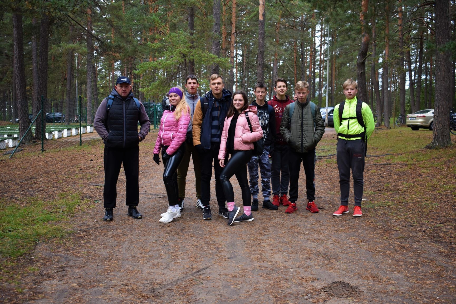Rudeninės Aukštaitijos keliais pedalus mynė dviratininkai